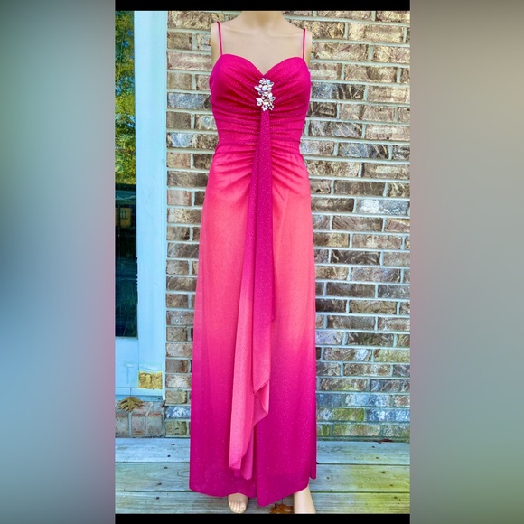 Y2K Pink & Peach Coral Sparkly Ombre Prom Dress - Picture 2 of 11